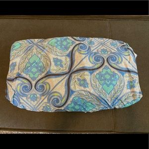 Pottery barn duvet cover with two standard shams